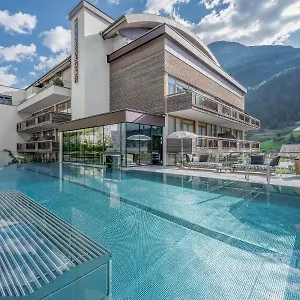 Bergland Design- Und Wellnesshotel Solden